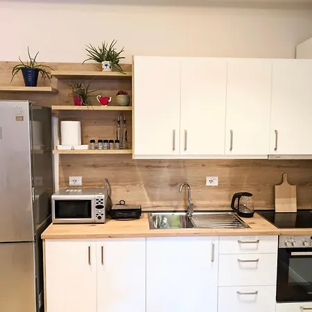 Appartement With Garden And Veranda *