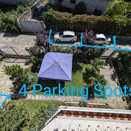 With Garden And Veranda * Μπεράτ